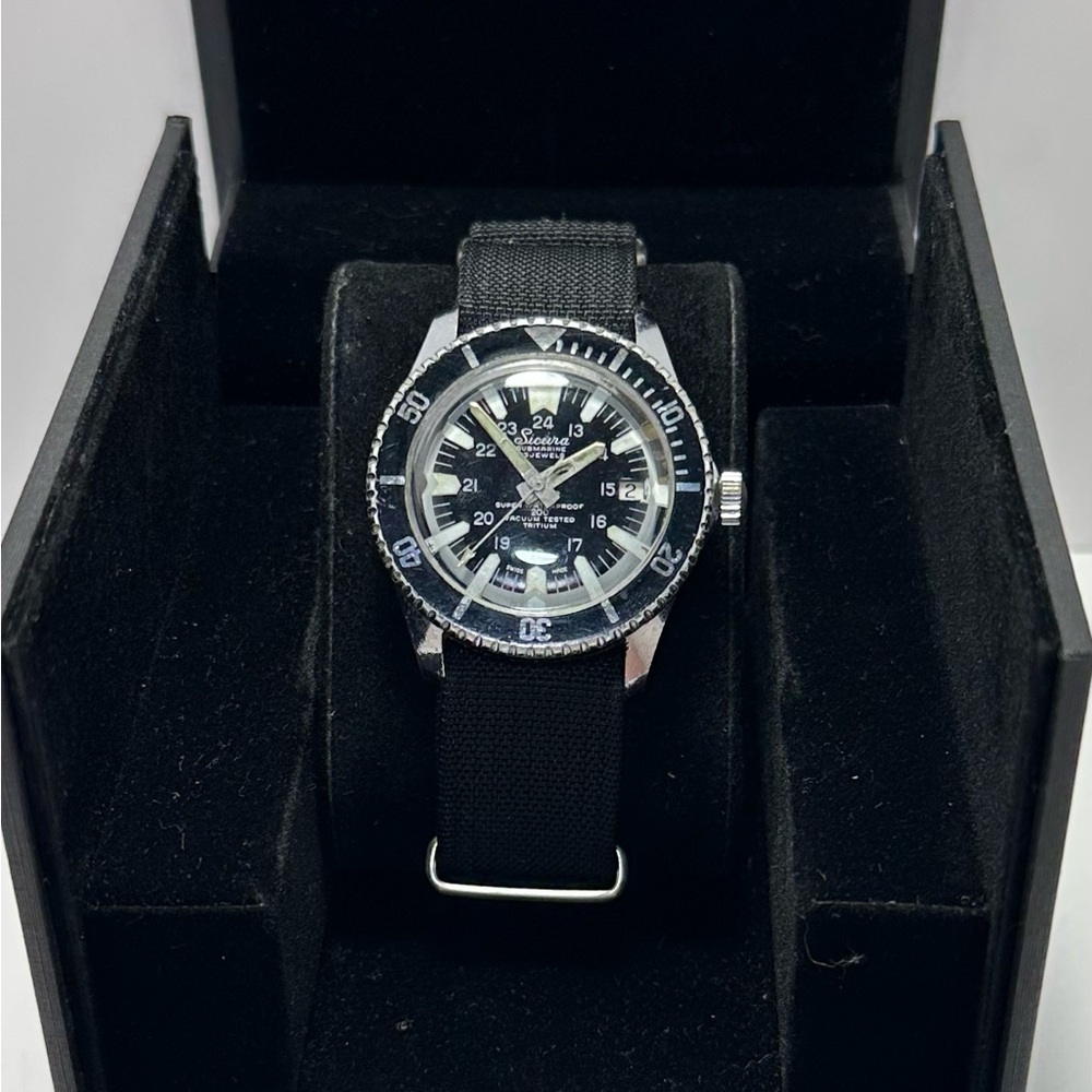 VINTAGE Breitling Sicura Submarine 23 Jewels Dive Watch